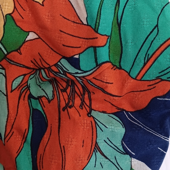 NWT Colorful Band Of The Free Halter Top - Picture 5 of 9